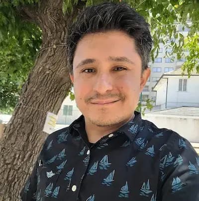 Raúl Rodríguez — Fundador de Raúl Rodríguez Soluciones Informáticas, empresa de desarrollo web en Viña del Mar